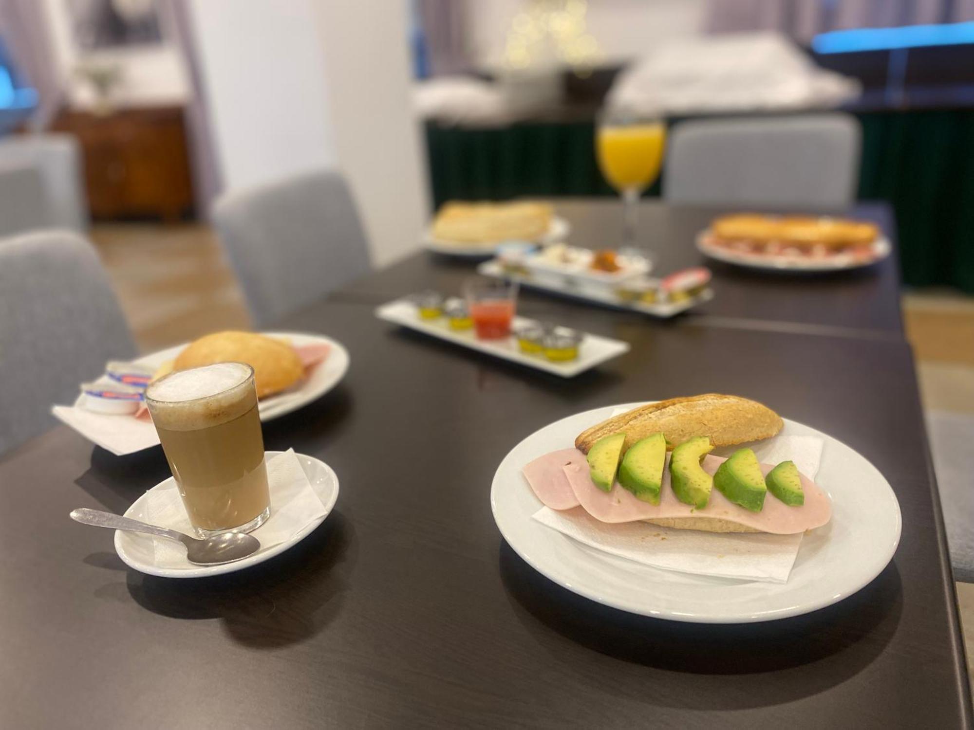 Hotel Montera Plaza Los Barrios Eksteriør bilde